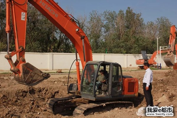 空军找上蓝翔技校联合培训:为的就是挖掘机