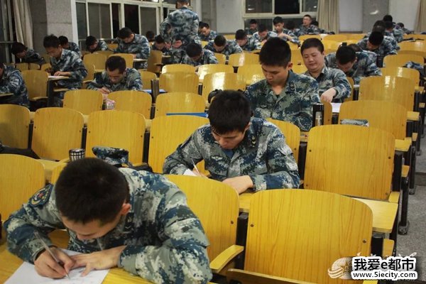 空军找上蓝翔技校联合培训:为的就是挖掘机