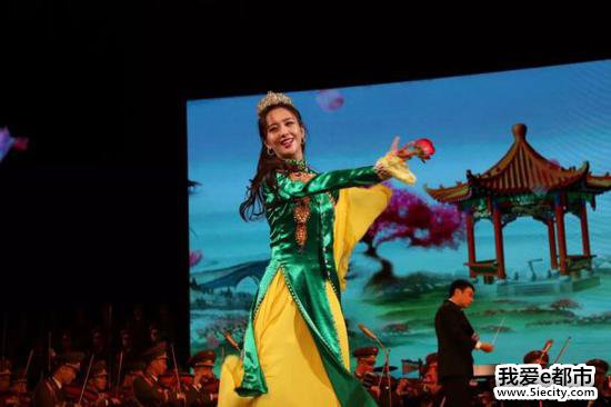中国文艺工作者代表团在朝鲜演出现场