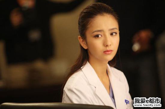 佟丽娅《产科医生》剧照
